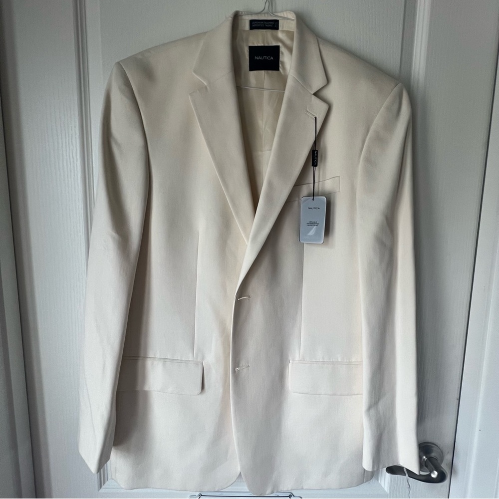 Men’s Nautica 100% cream silk sports jacket, size 42L, new with tags